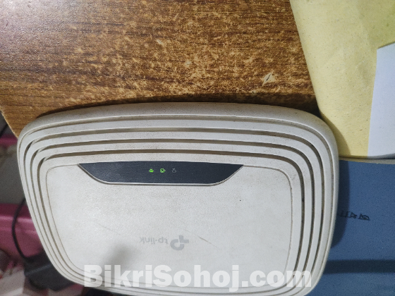 TP Link Router 300 mbps Speed (Used)